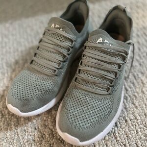 APL Sneakers